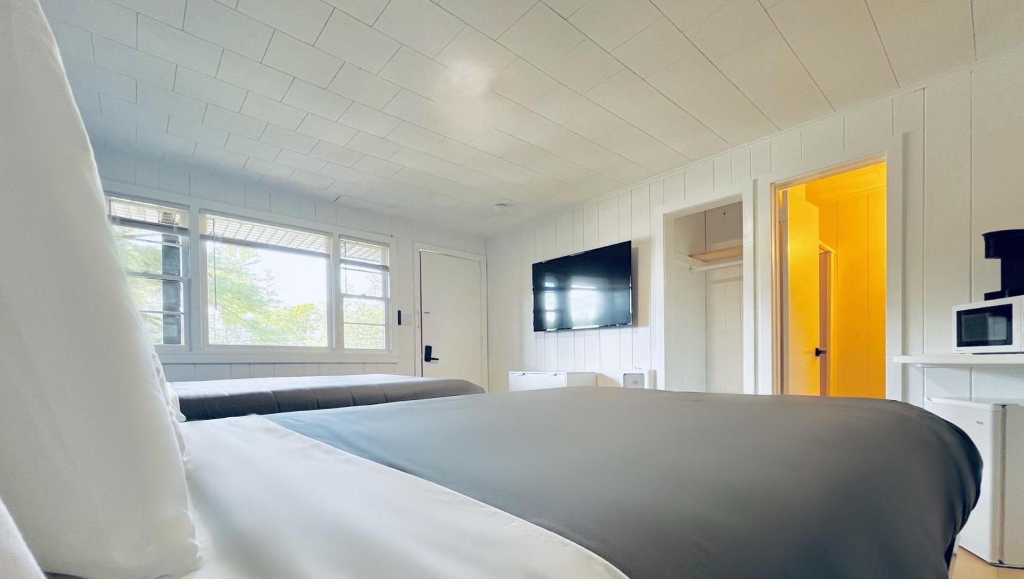 Motel Luzerne Lake Luzerne Экстерьер фото